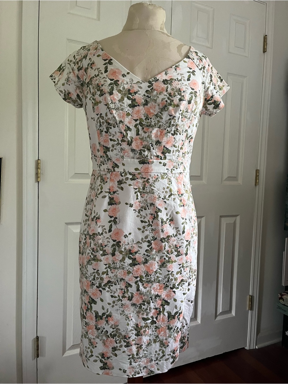 Forever 21 Floral Rose Print Cocktail Dress 1950s Mad Men Joan Betty Inspired